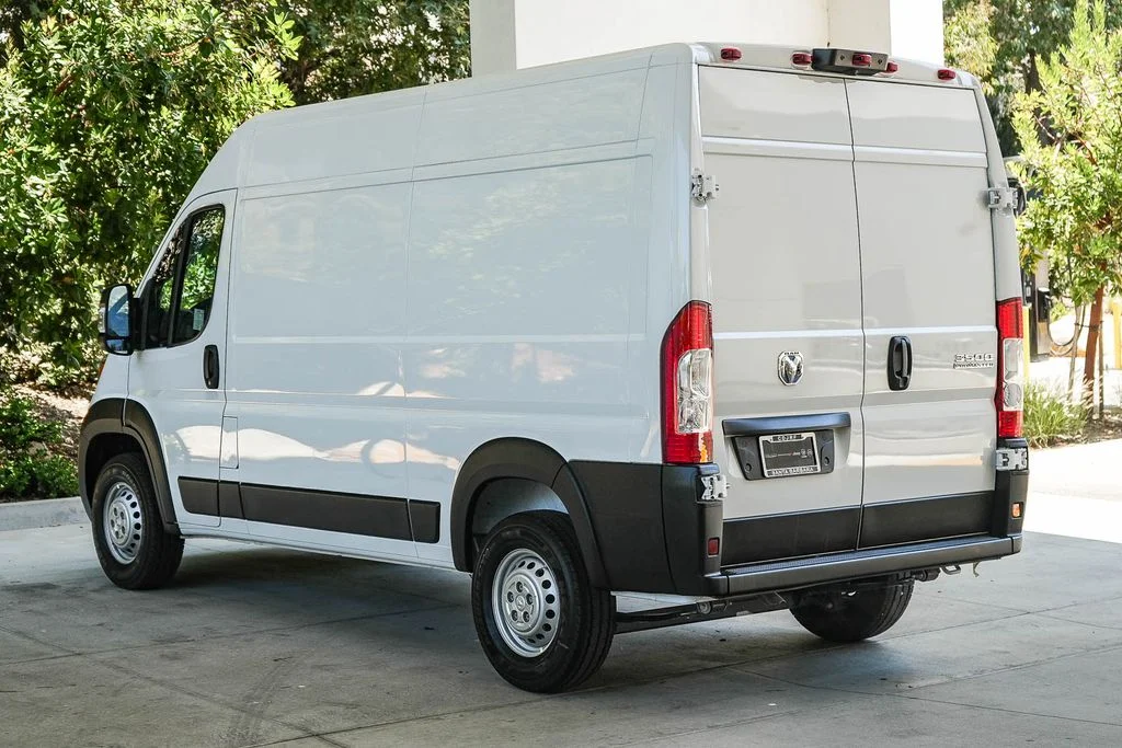New 2026 Bright White Clear-Coat Exterior Paint RAM High Roof image 4