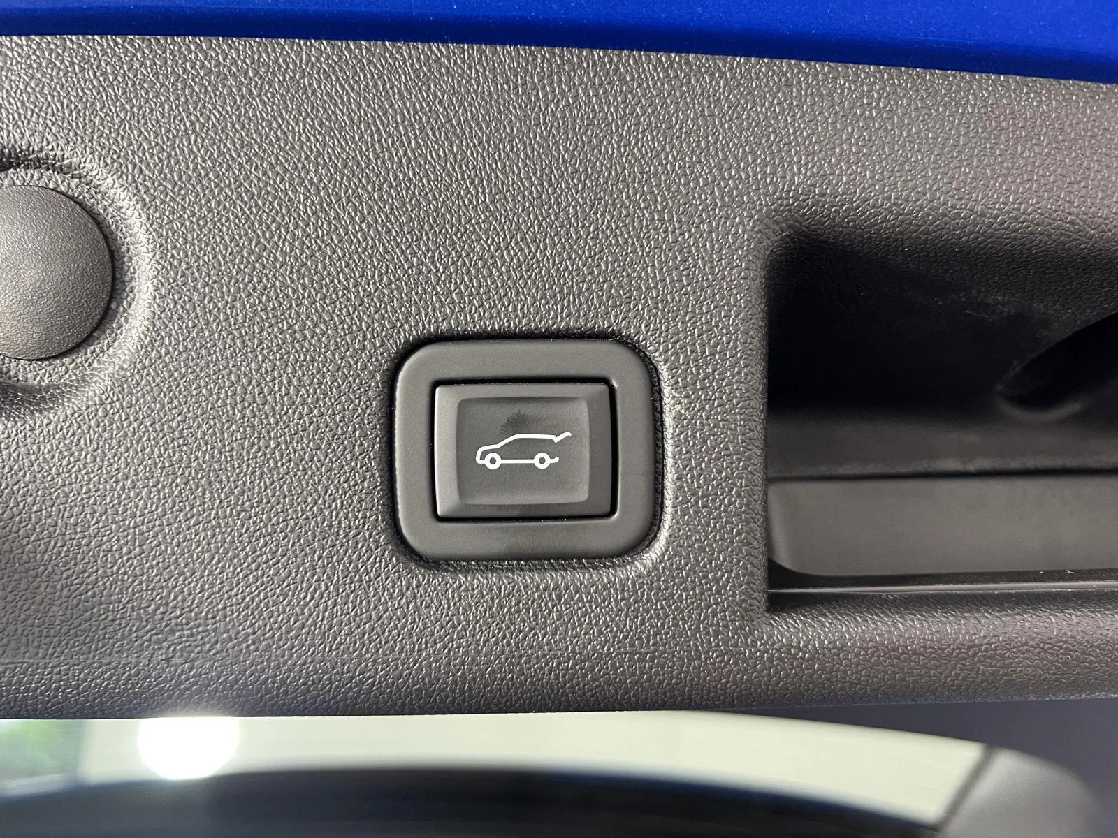 Used 2024 Riptide Blue Metallic Chevrolet LT image 21