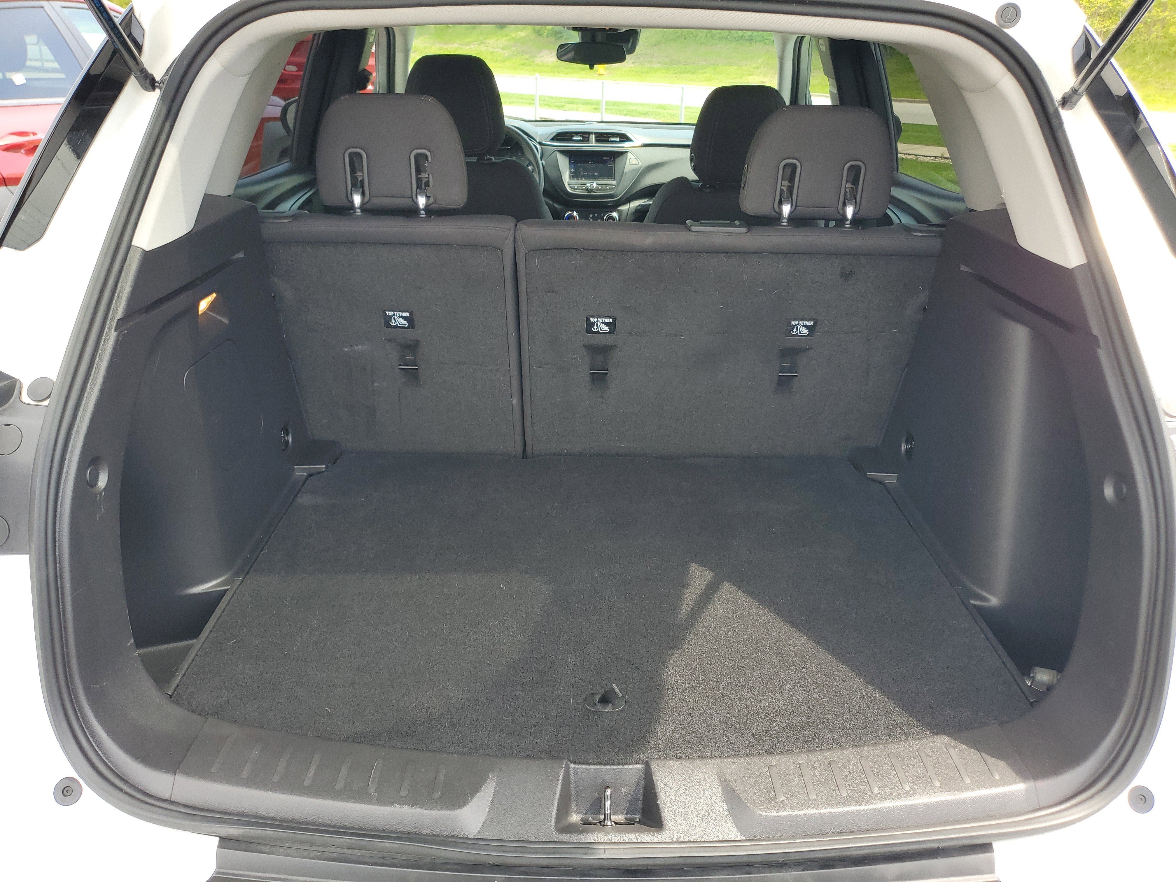 Used 2023 Summit White Chevrolet LT image 7