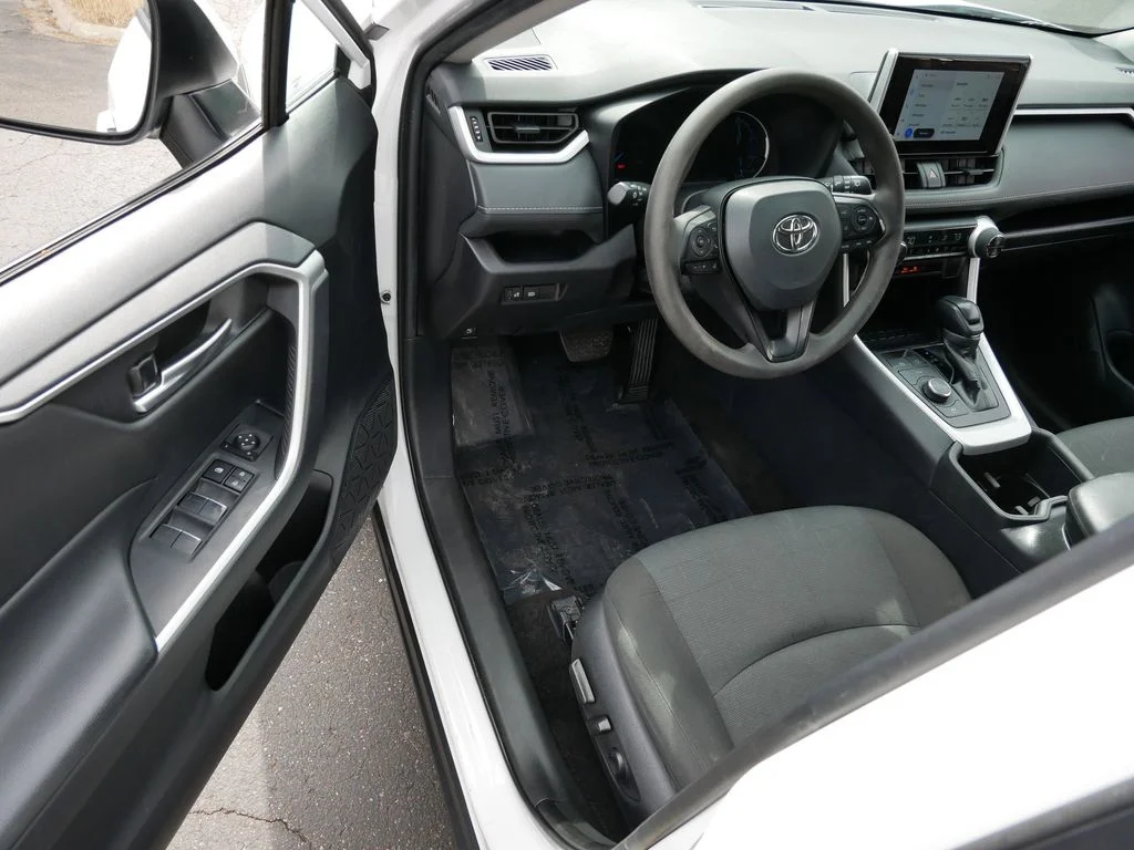 Used 2025 White Toyota XLE image 10