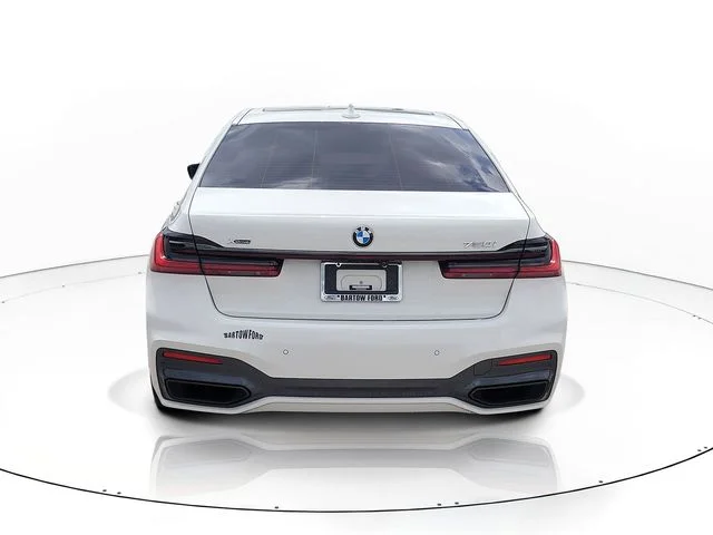 Used 2022 White BMW 750i xDrive image 6
