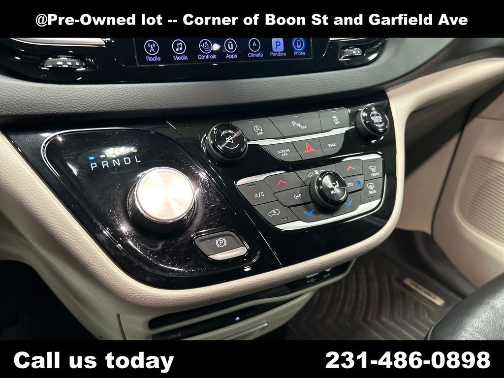 Used 2017 Silver Chrysler Touring L Plus image 19