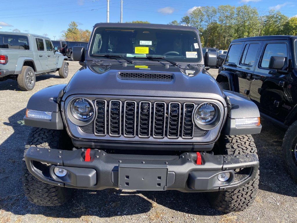 New 2027 Granite Crystal Metallic Clear-Coat Paint Jeep Rubicon X image 3