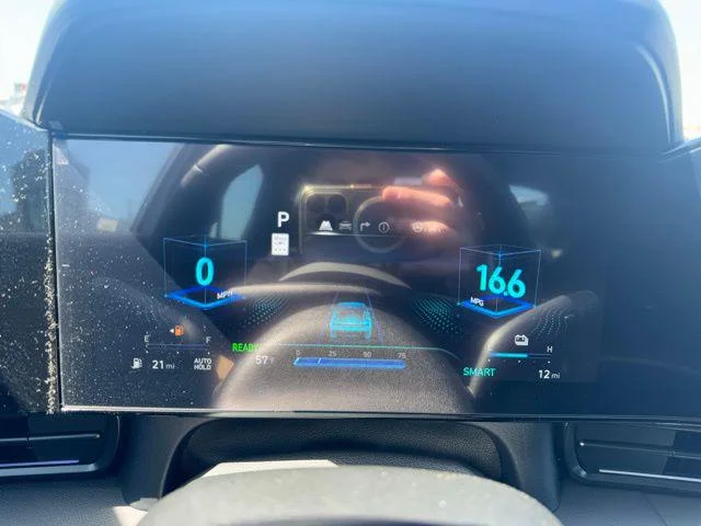 2025 Hyundai Elantra Blue - Photo 47