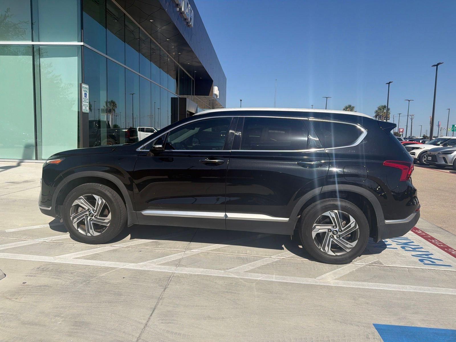 Certified Used 2022 Twilight Black Hyundai SEL image 8