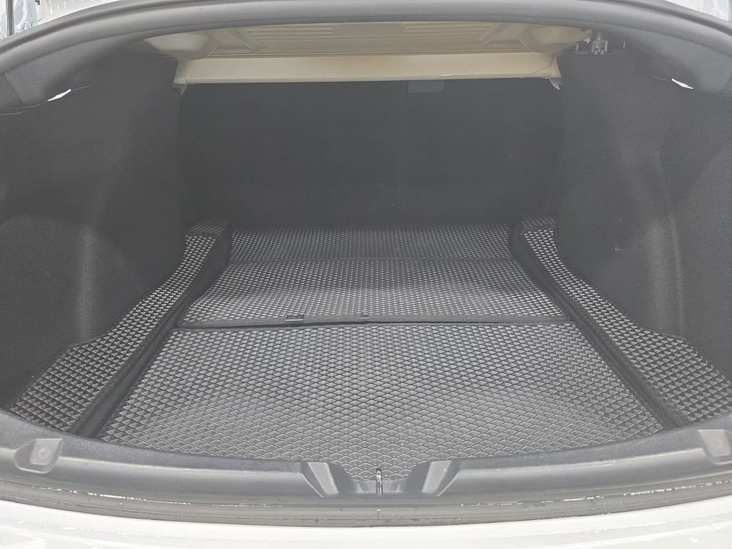 Used 2020 Pearl White Multi-Coat Tesla  image 11