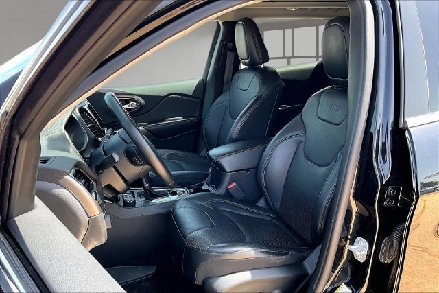 Used 2019 Black Jeep Limited image 26