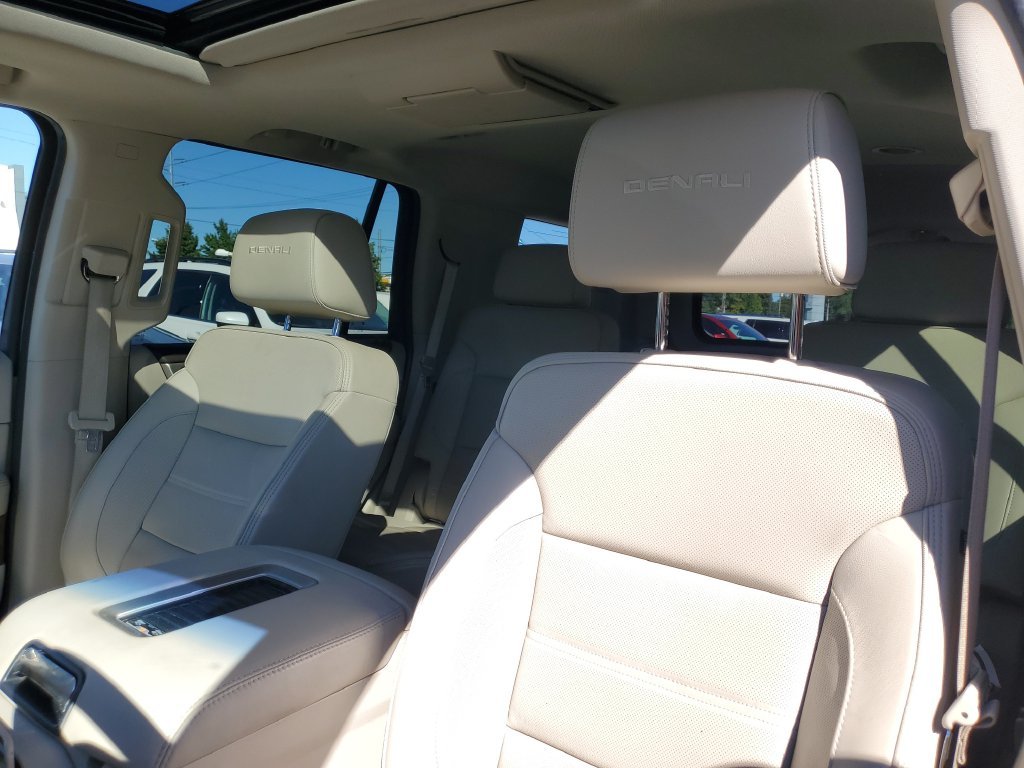 Used 2020 White GMC Denali image 13