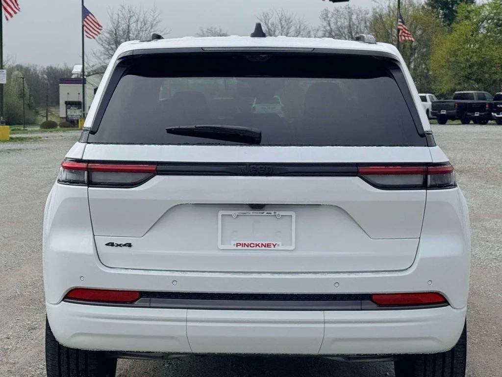 New 2026 White Jeep Limited Reserve image 8