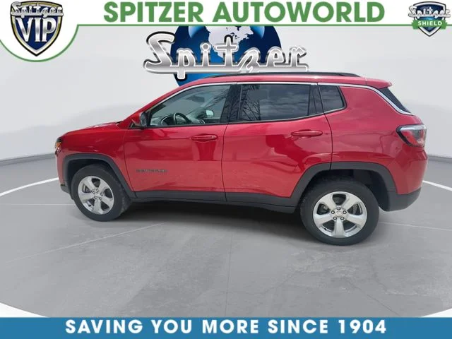 Used 2019 Red Jeep Latitude image 6