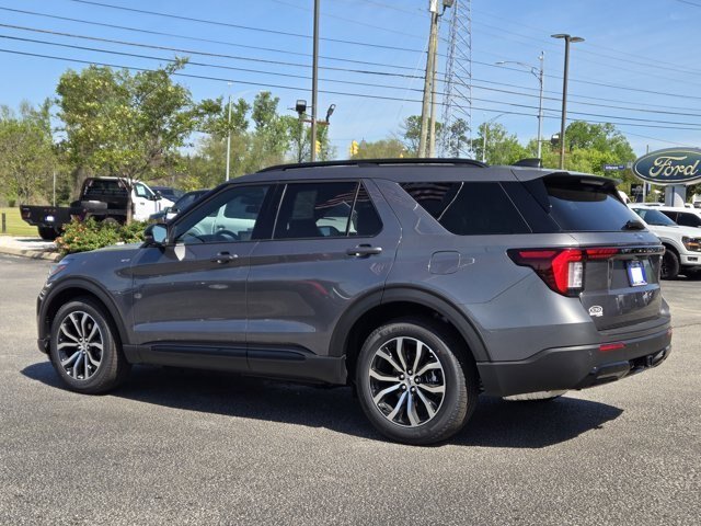 New 2026 Carbonized Gray Metallic Ford ST-Line image 12