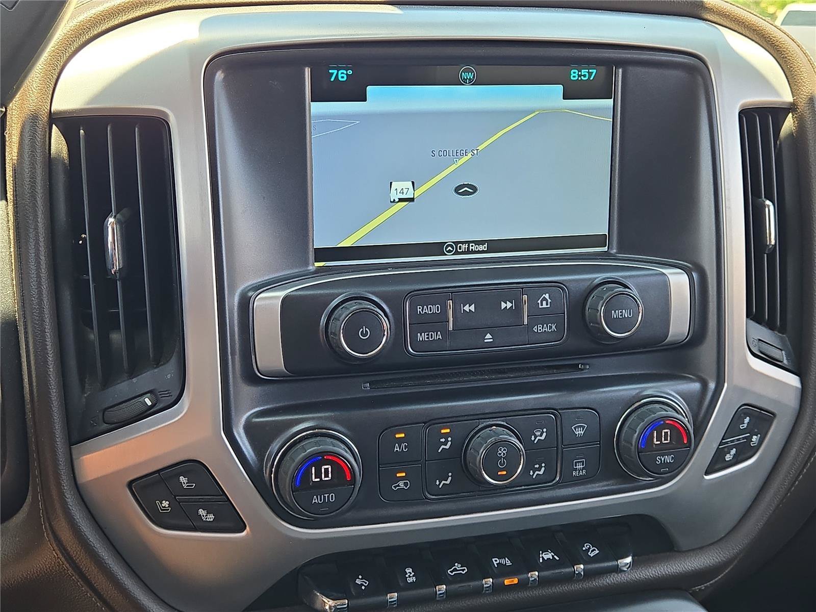 Used 2018 White GMC SLT image 25