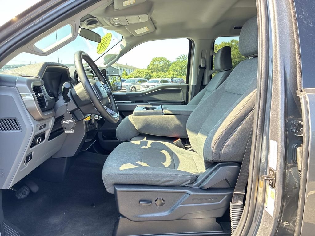 Used 2025 Gray Ford XLT image 20