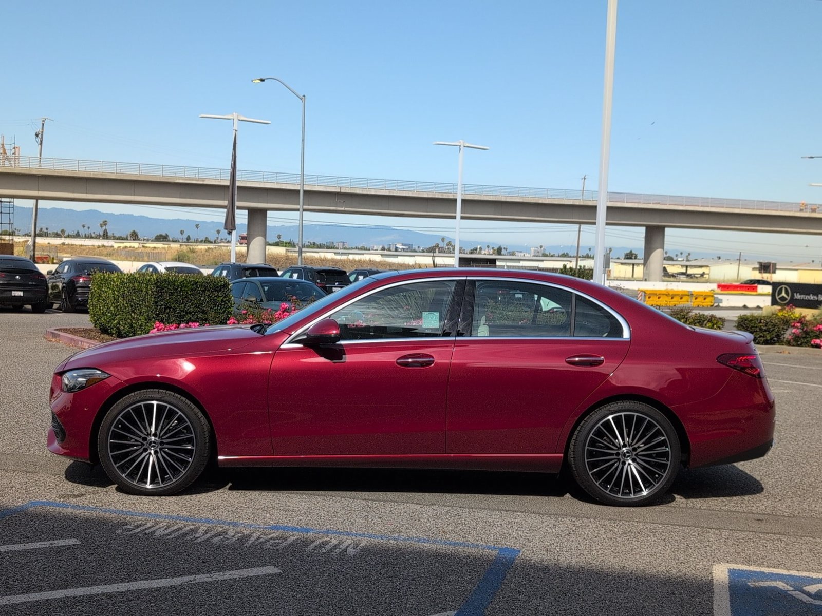 New 2026 MANUFAKTUR Patagonia Red Metallic Mercedes-Benz C 300 image 5