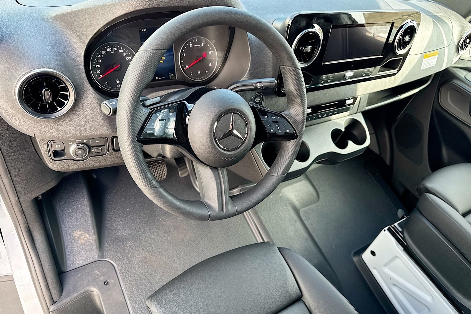 New 2026 Arctic White Mercedes-Benz  image 9