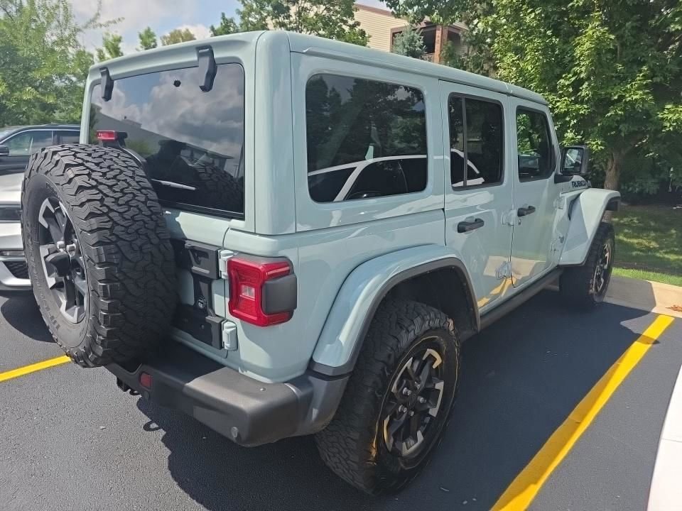 Used 2024 Earl Clearcoat Jeep Rubicon X 4xe image 4
