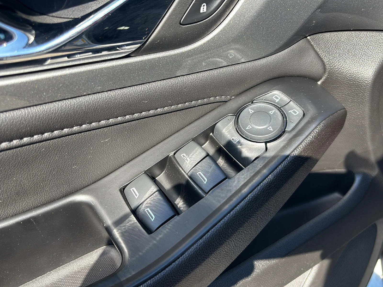 Used 2023 Sterling Gray Metallic Chevrolet LT Cloth image 17