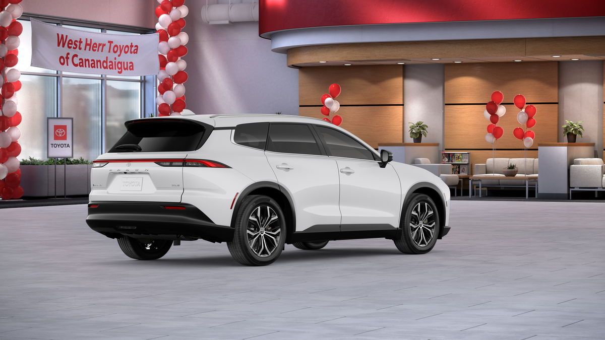 New 2026 Oxygen White Toyota XLE image 10