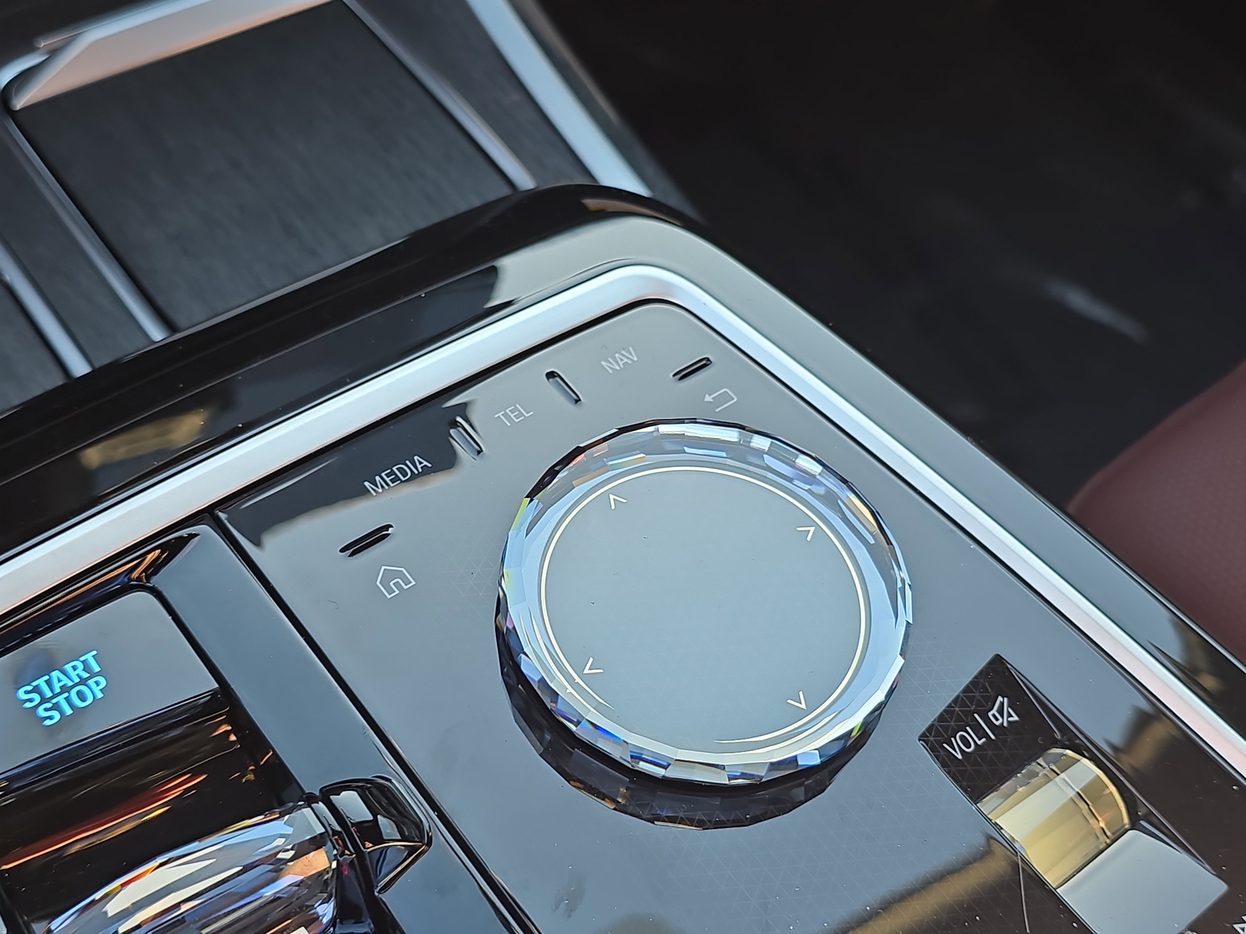 2026 BMW i7 50 - Photo 27