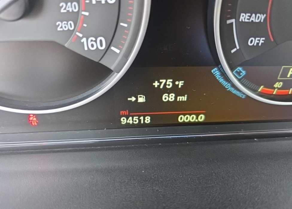 Used 2019 Gray BMW 330i xDrive image 14