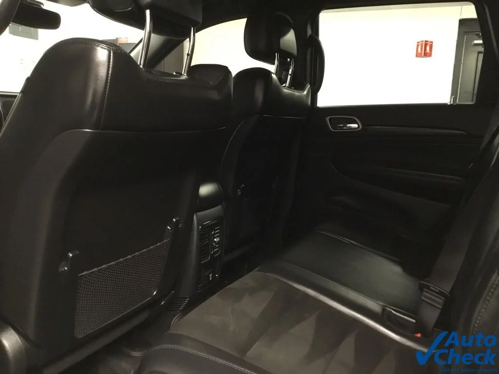 Used 2020 White Jeep Altitude image 29
