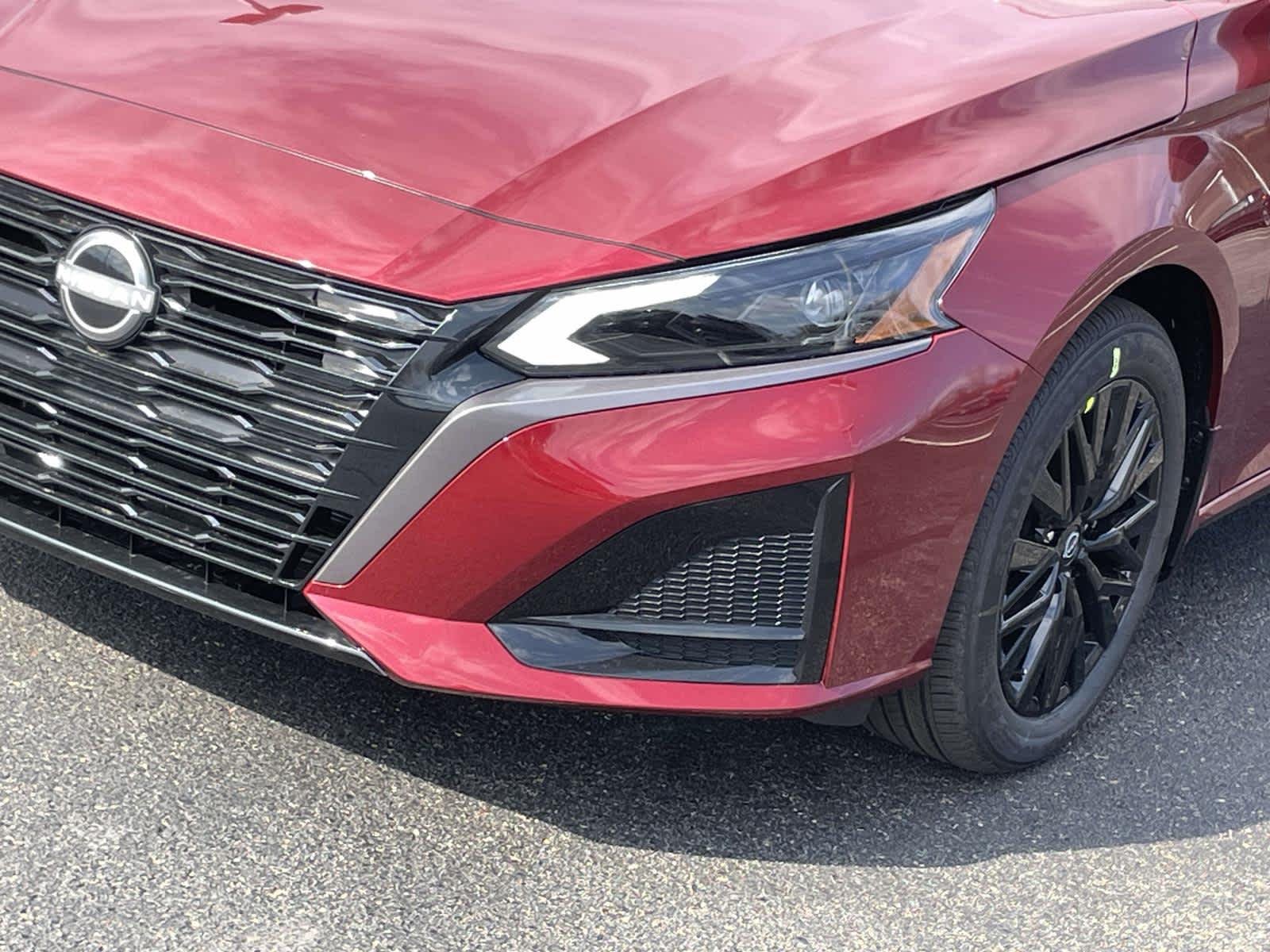 New 2026 Scarlet Ember Tintcoat Nissan SV image 13