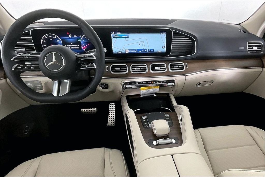 New 2026 Polar White Mercedes-Benz GLS 450 image 5