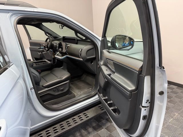 New 2026 Glacier Gray Metallic Tri-Coat Ford Tremor® image 25
