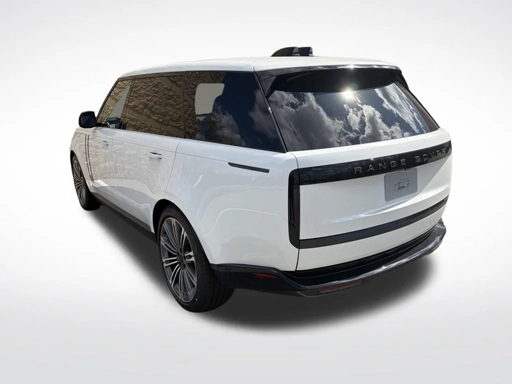 New 2026 Fuji White Land Rover SE image 7