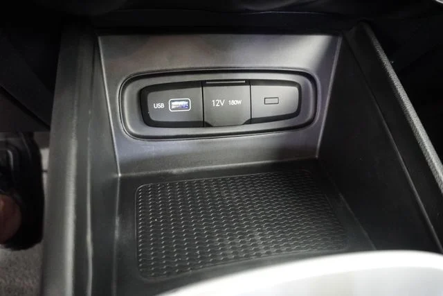 Used 2022 Gray Hyundai SE image 30