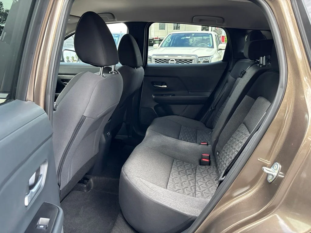 Used 2025 Brown Nissan SV image 15
