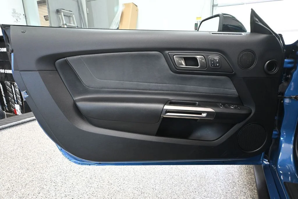 Used 2020 Blue Ford Shelby GT350 image 17