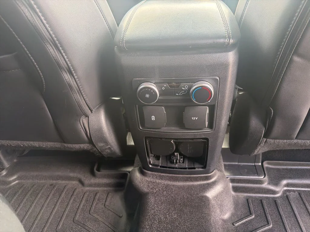 Used 2022 Black Ford XLT image 43