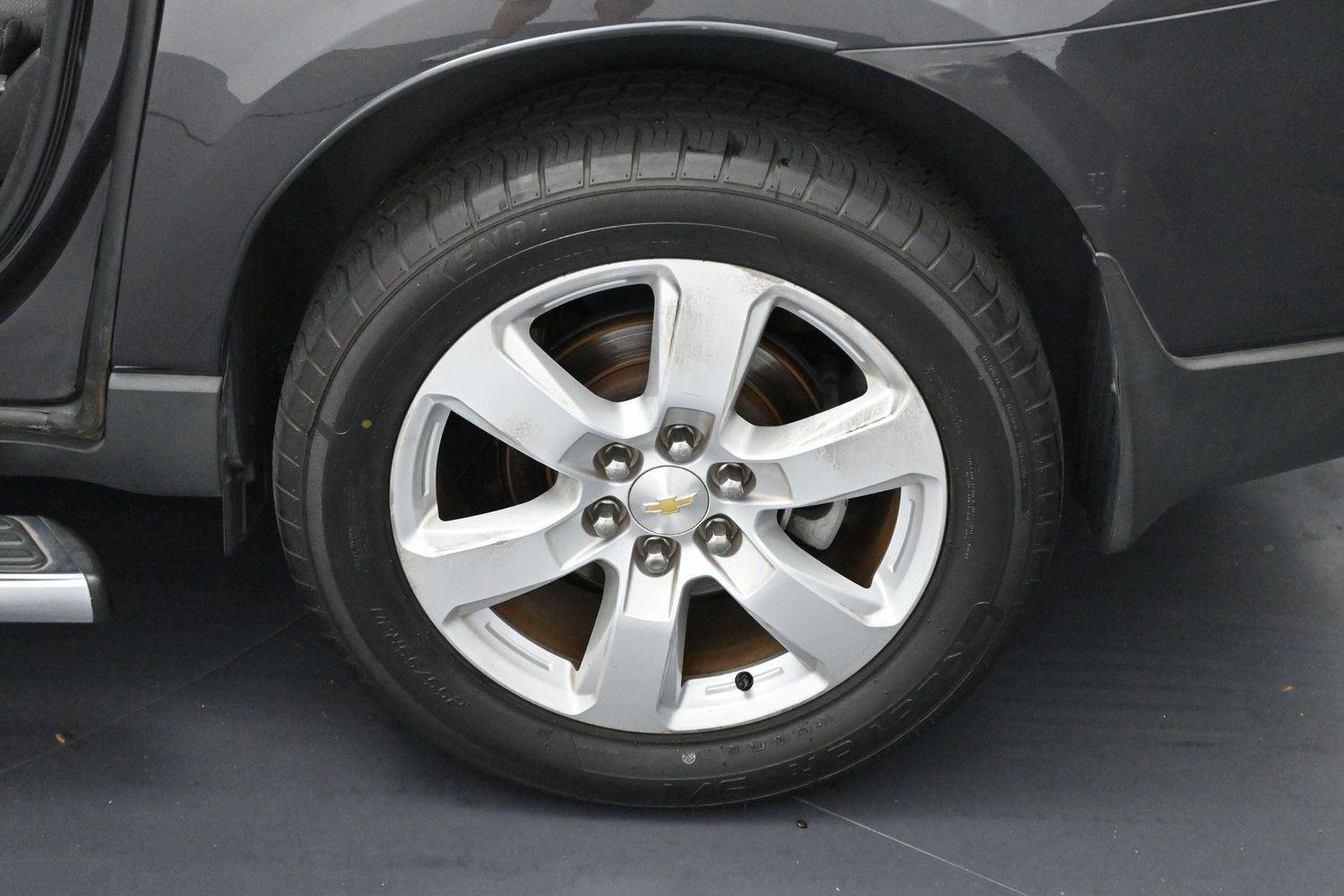 Used 2016 Tungsten Metallic Chevrolet LT image 31