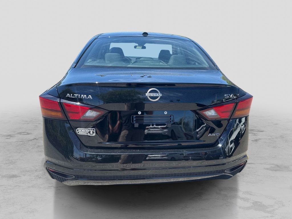 Used 2024 Black Nissan 2.5 SV image 4