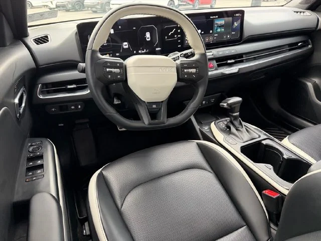 Used 2025 White Kia GT-Line Turbo image 7