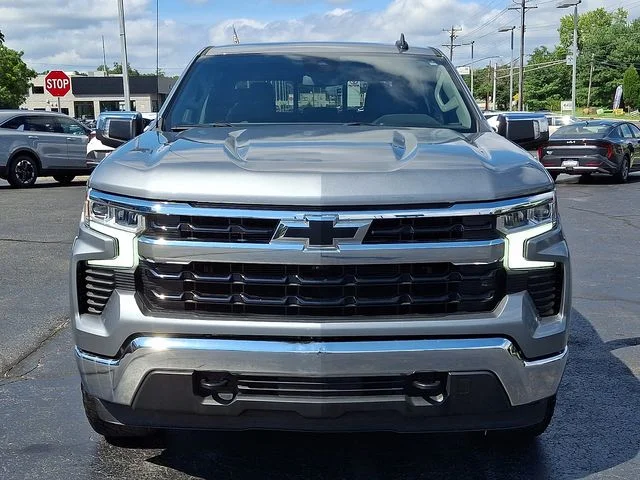 Used 2023 Gray Chevrolet LT image 3