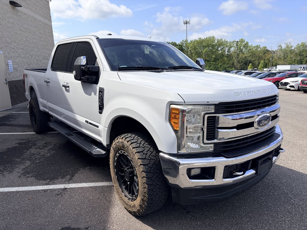 Used 2017 Oxford White Ford XLT image 7