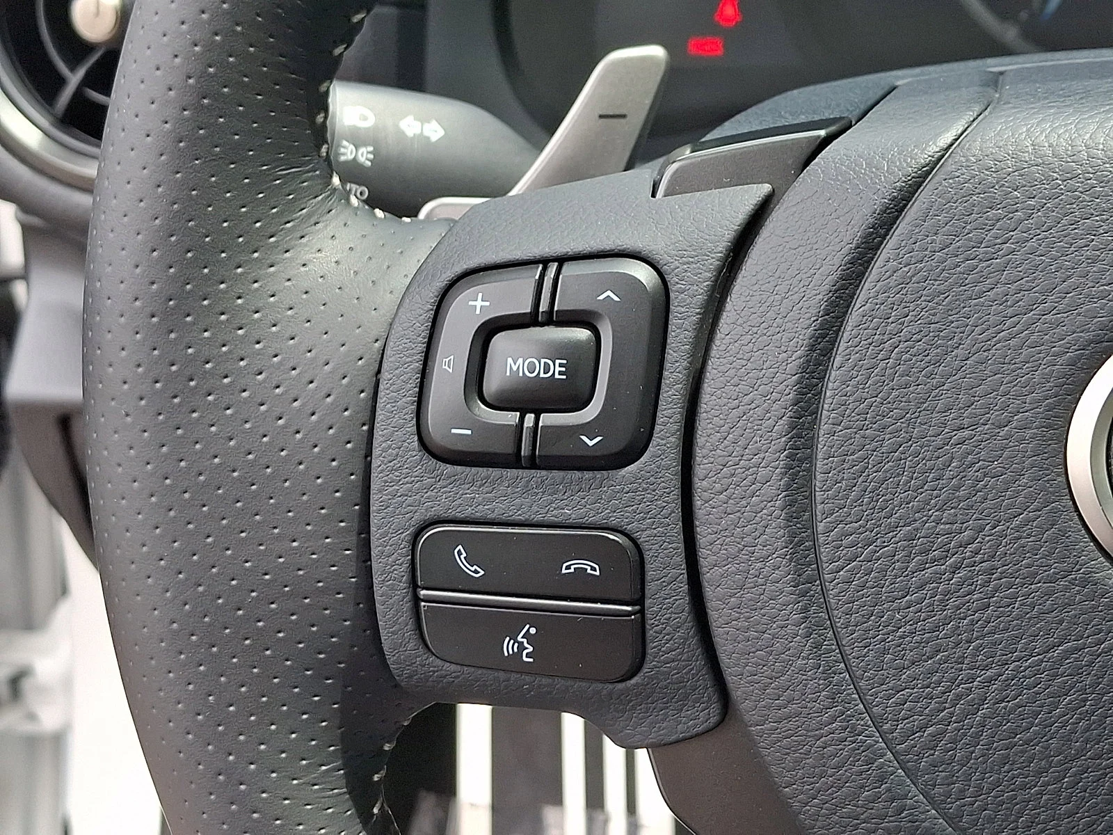 Certified Used 2023 ULTRA WHITE Lexus  image 21