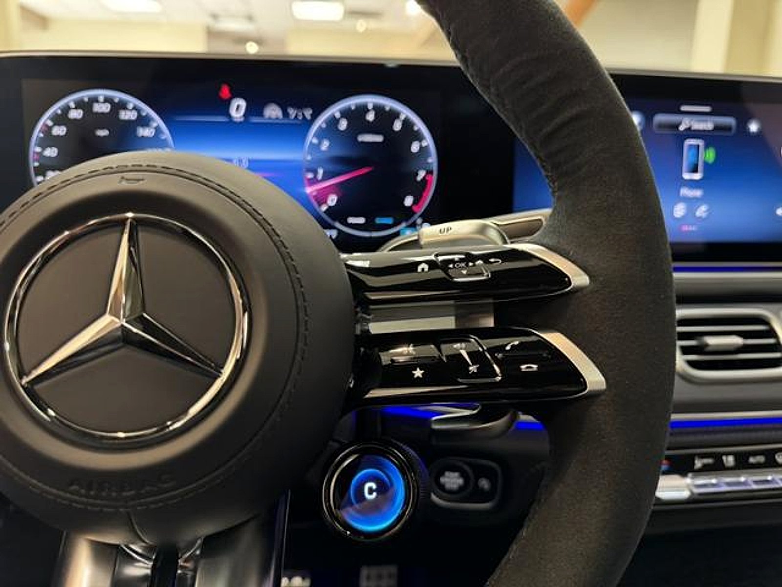 Certified Used 2025 Polar White Mercedes-Benz S 4MATIC®+ image 24