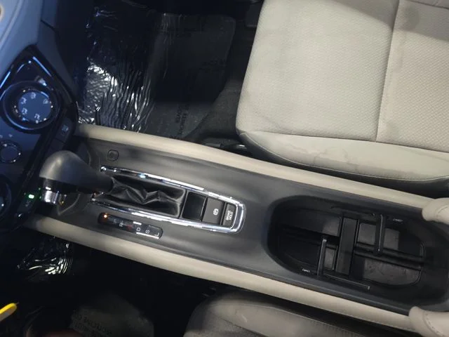Used 2019 Silver Honda LX image 26