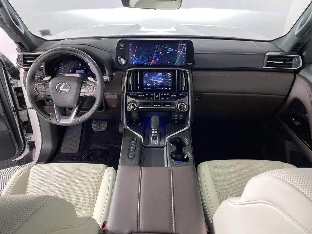 Used 2025 Eminent White Pearl Lexus LX 700h Luxury image 57