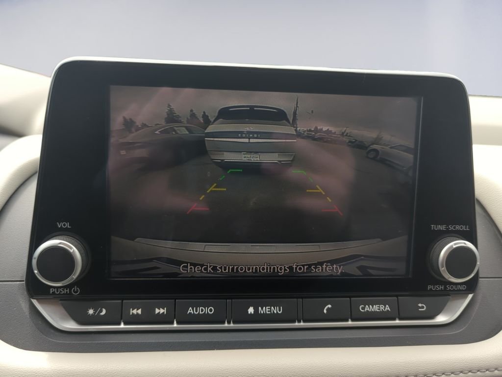 Used 2023 White Nissan SV image 15
