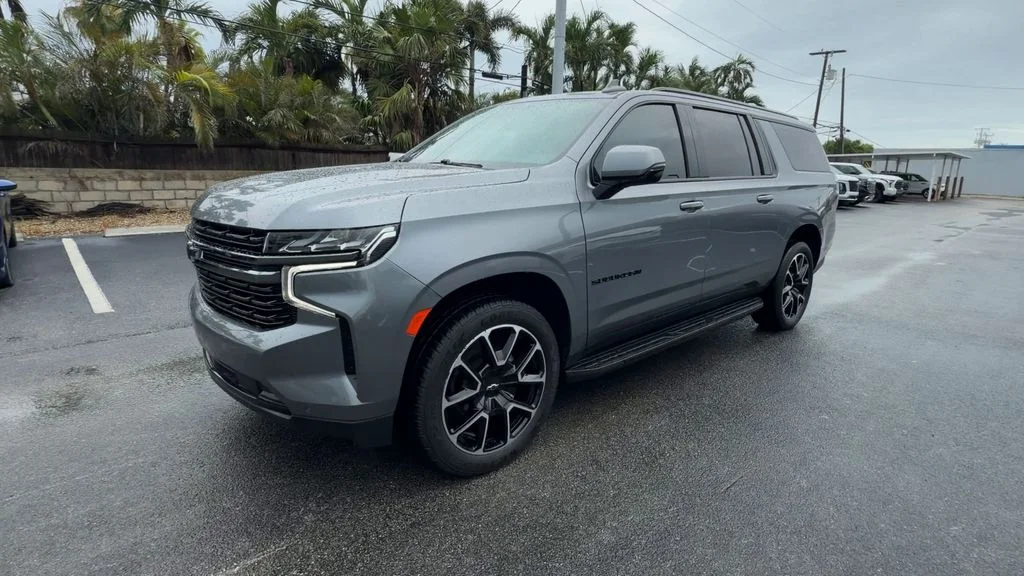 Used 2022 Gray Chevrolet RST image 4