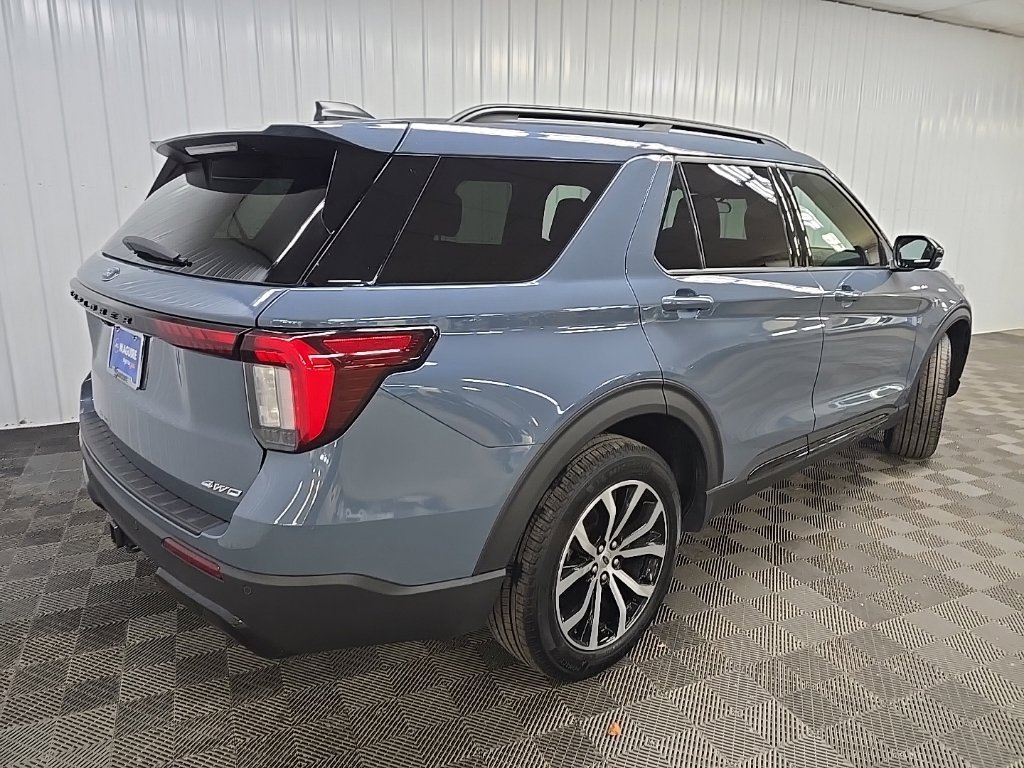 Used 2025 Blue Ford ST-Line image 10