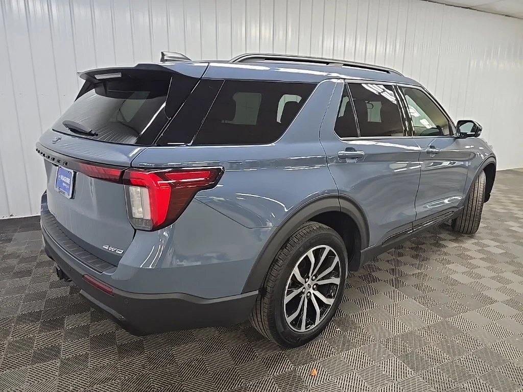 Used 2025 Blue Ford ST-Line image 10