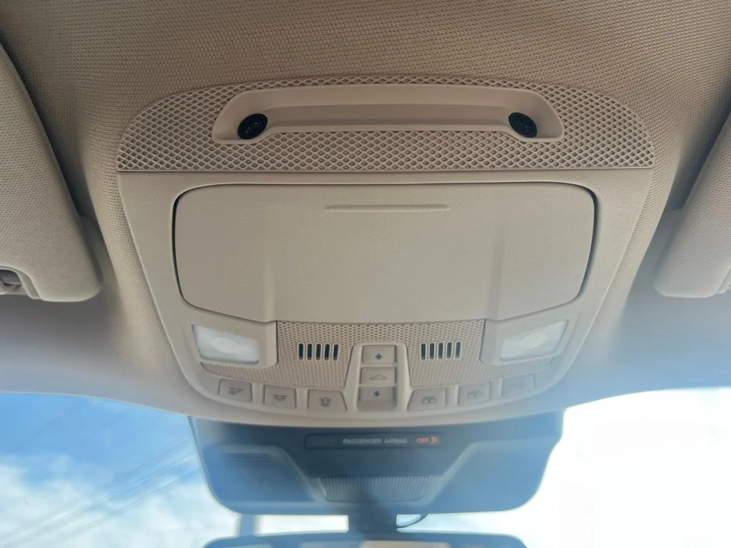 Used 2024 White Metallic Ford Limited image 22