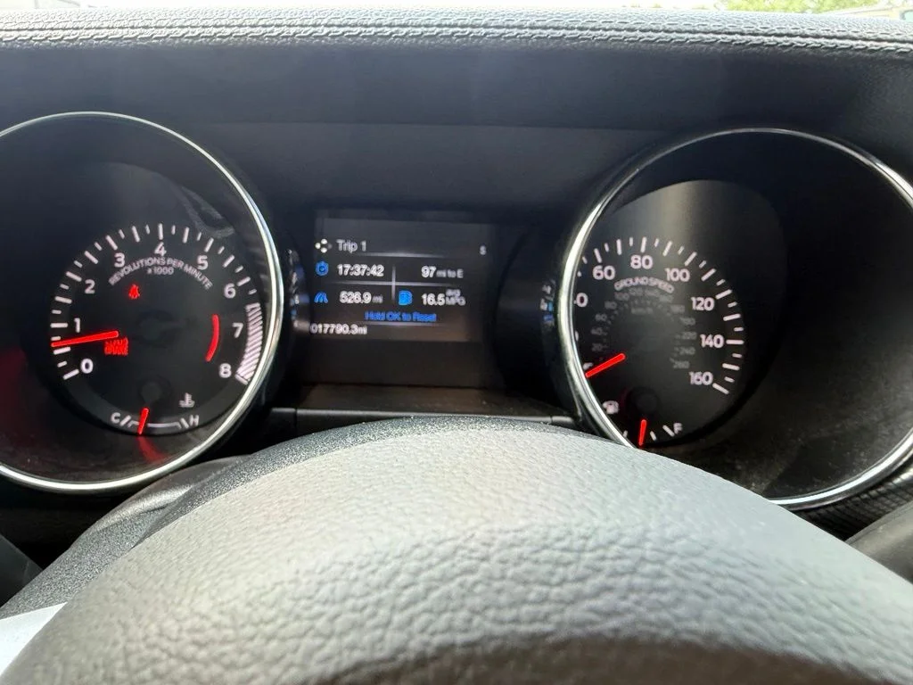 Used 2017 White Ford GT Premium image 21