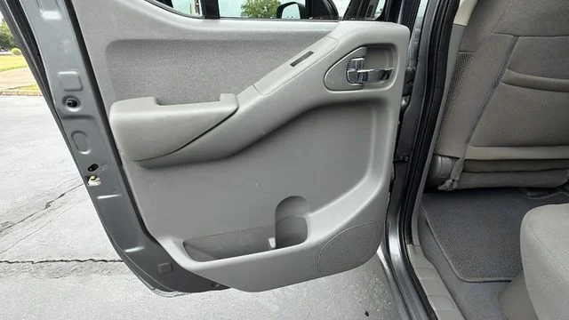 Used 2020 Gray Nissan SV image 14