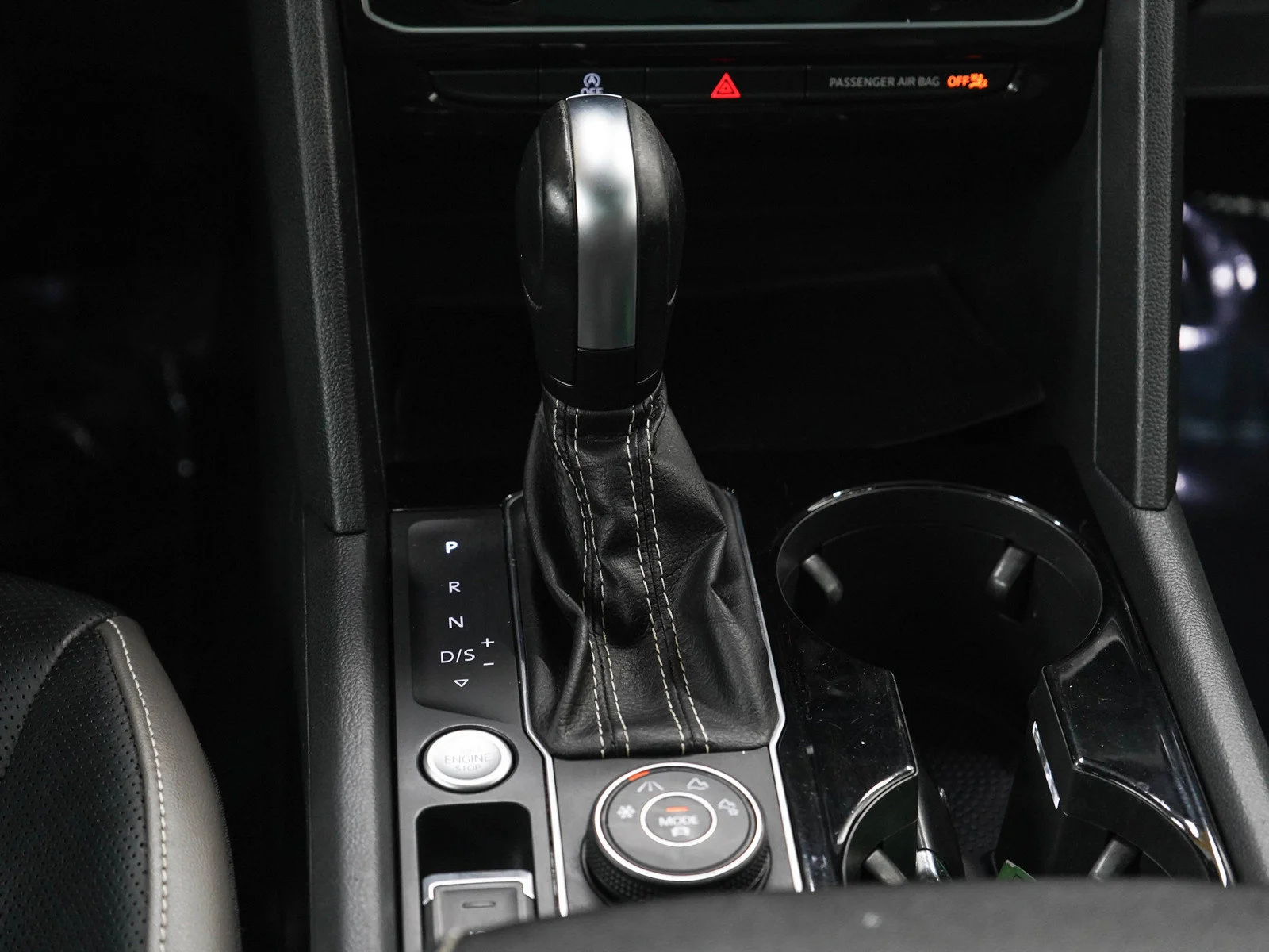 Used 2023  Volkswagen 3.6L V6 SEL image 20